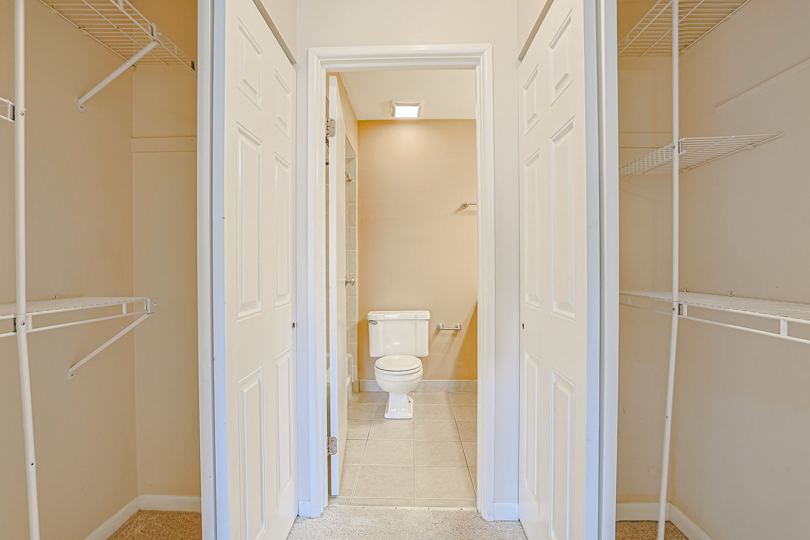 3008 Roberts Drive Unit: 5