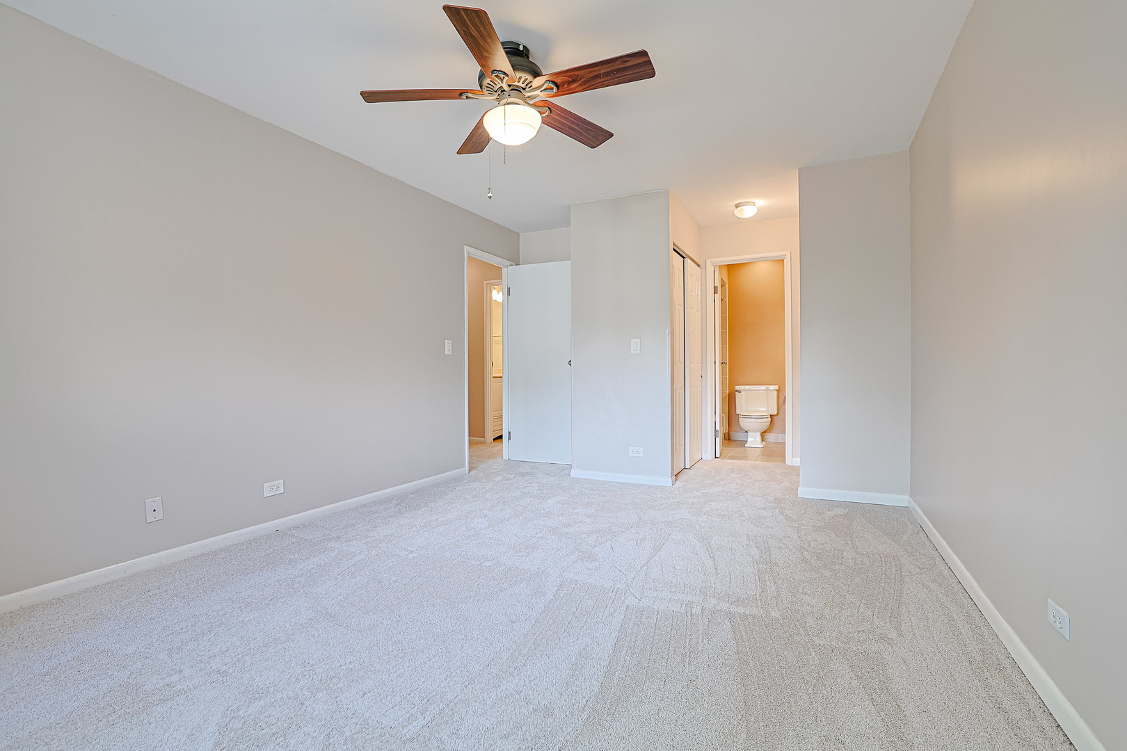 3008 Roberts Drive Unit: 5