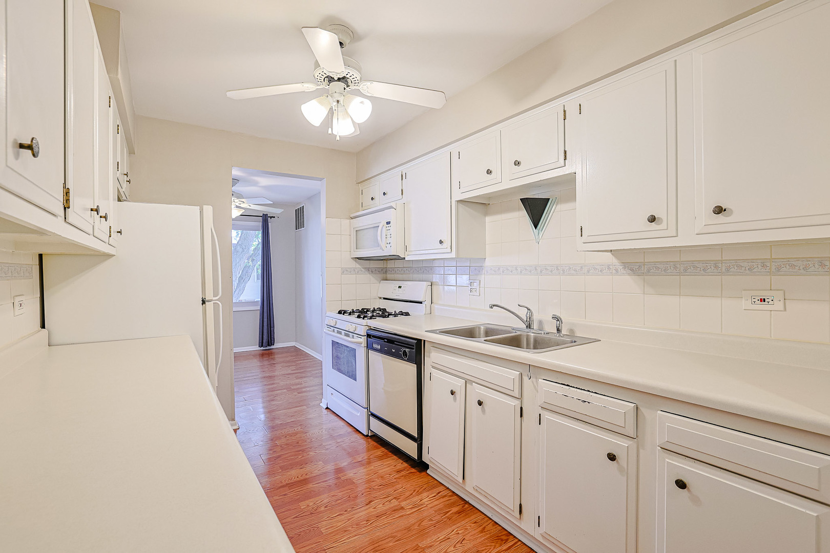 3008 Roberts Drive Unit: 5