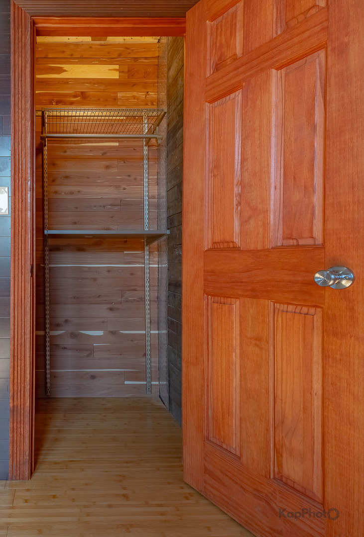 2504 S Blue Island Avenue Unit: 1F