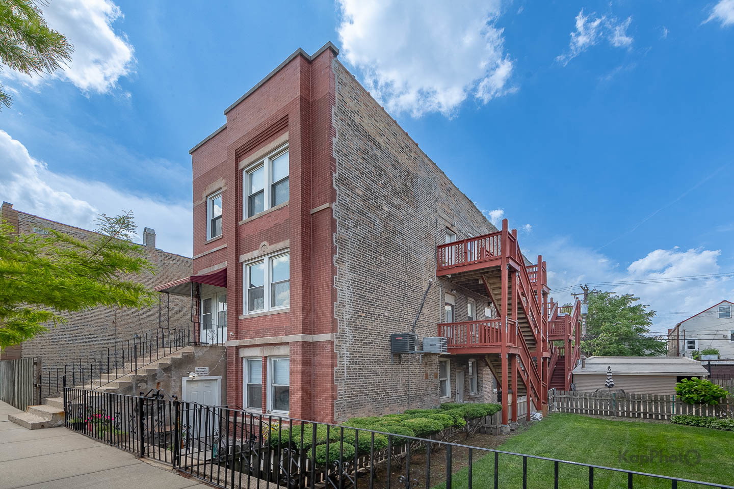 2504 S Blue Island Avenue Unit: 1F