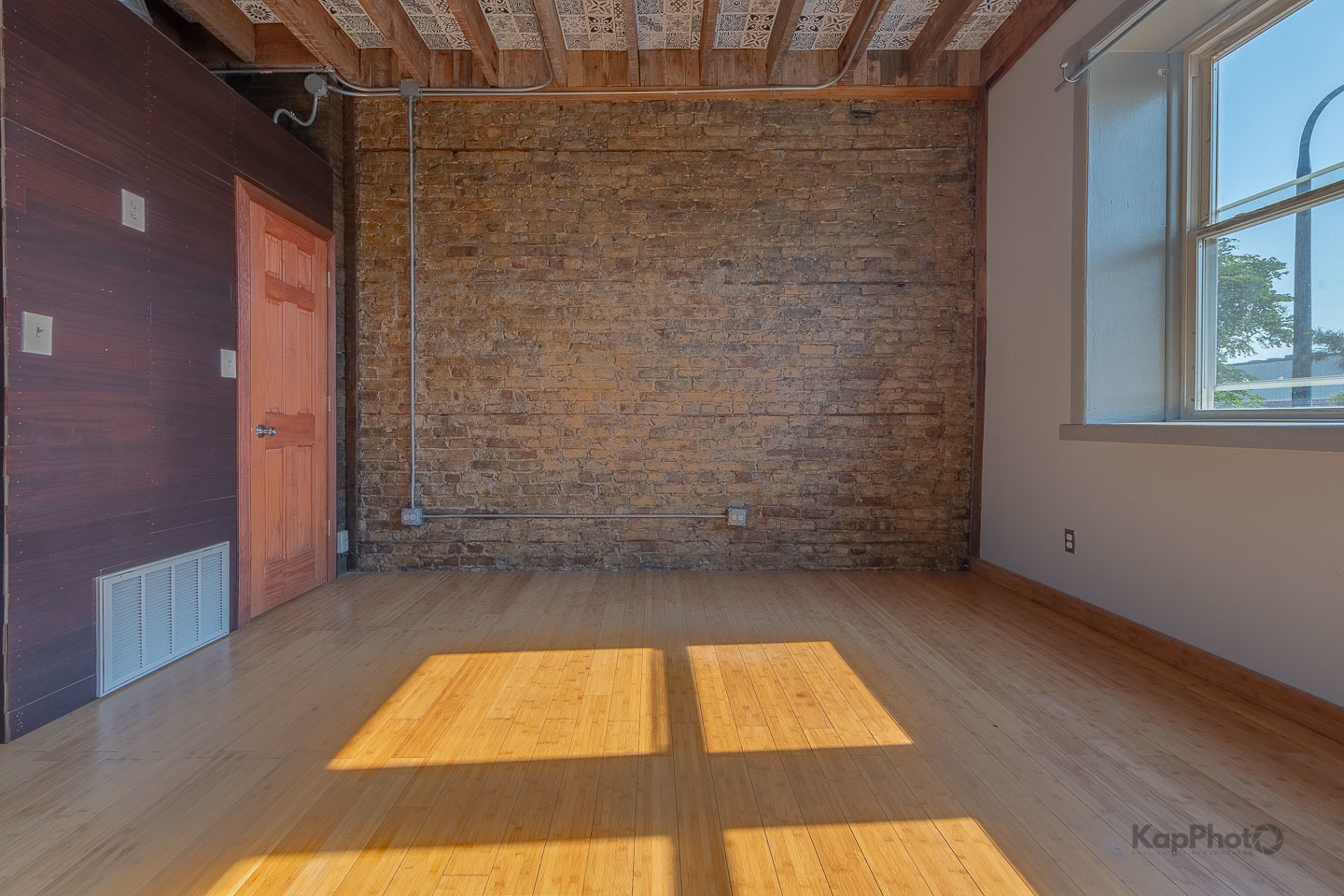 2504 S Blue Island Avenue Unit: 1F