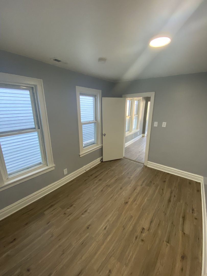 4812 S Elizabeth Street Unit: 2R