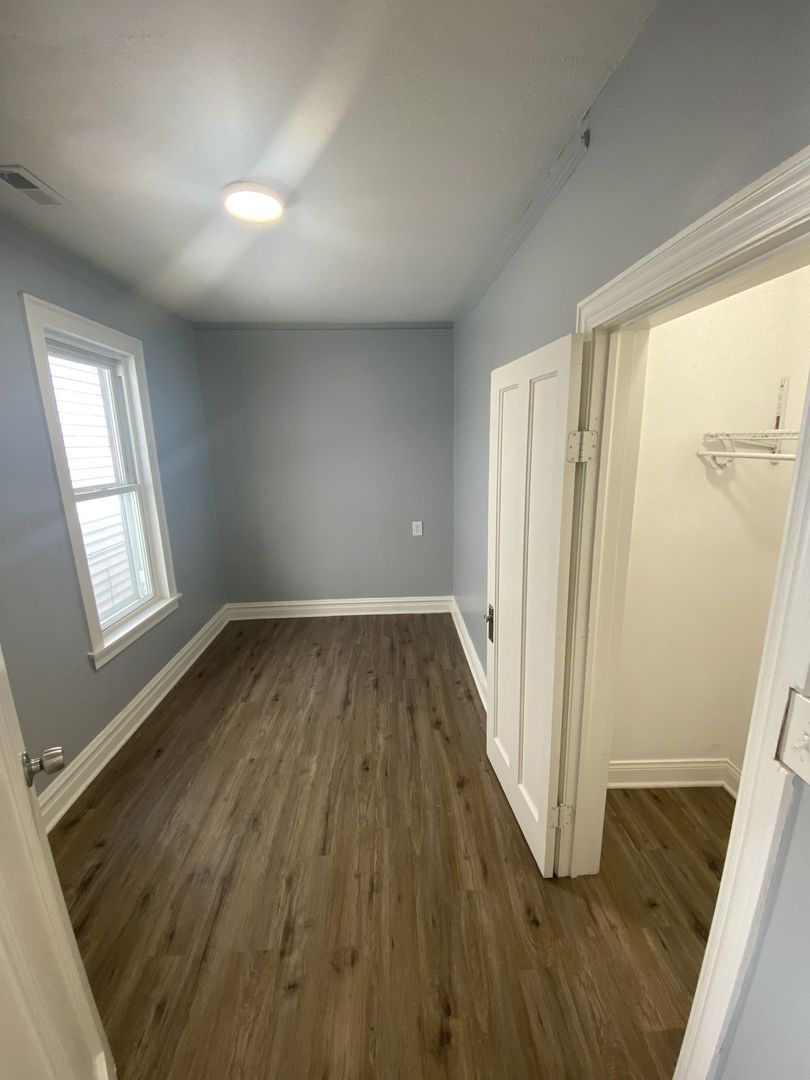 4812 S Elizabeth Street Unit: 2R