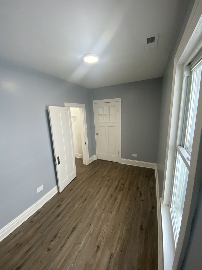 4812 S Elizabeth Street Unit: 2R