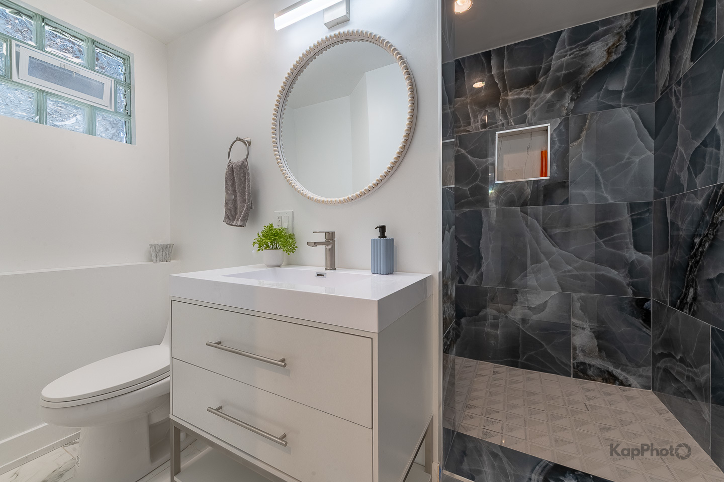 9130 S Greenwood Avenue