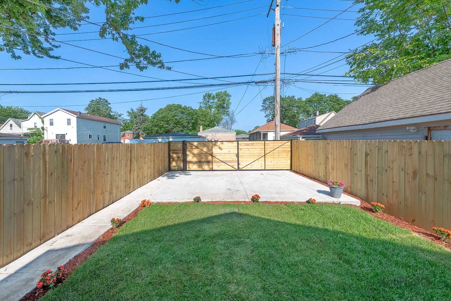 9130 S Greenwood Avenue