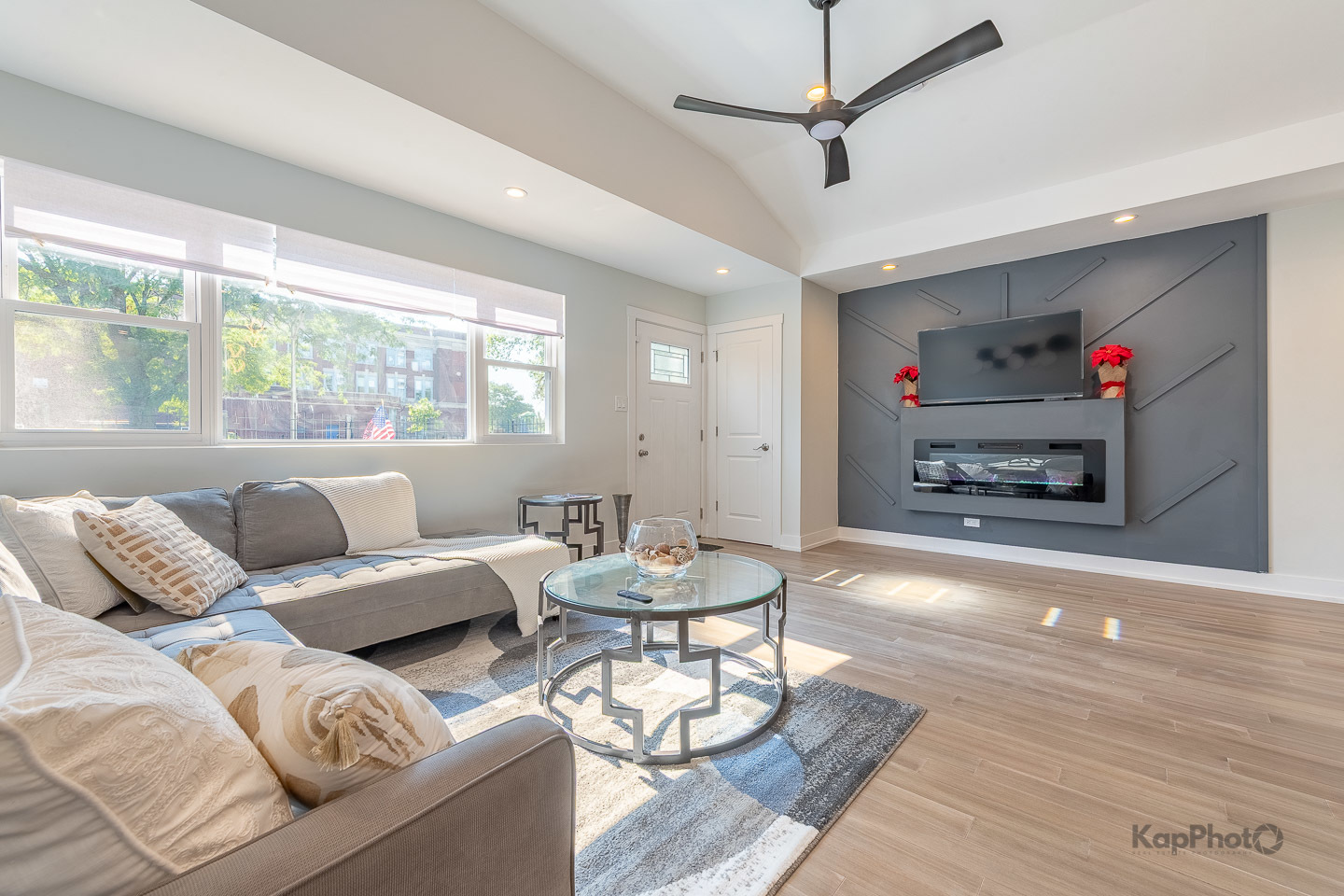 9130 S Greenwood Avenue