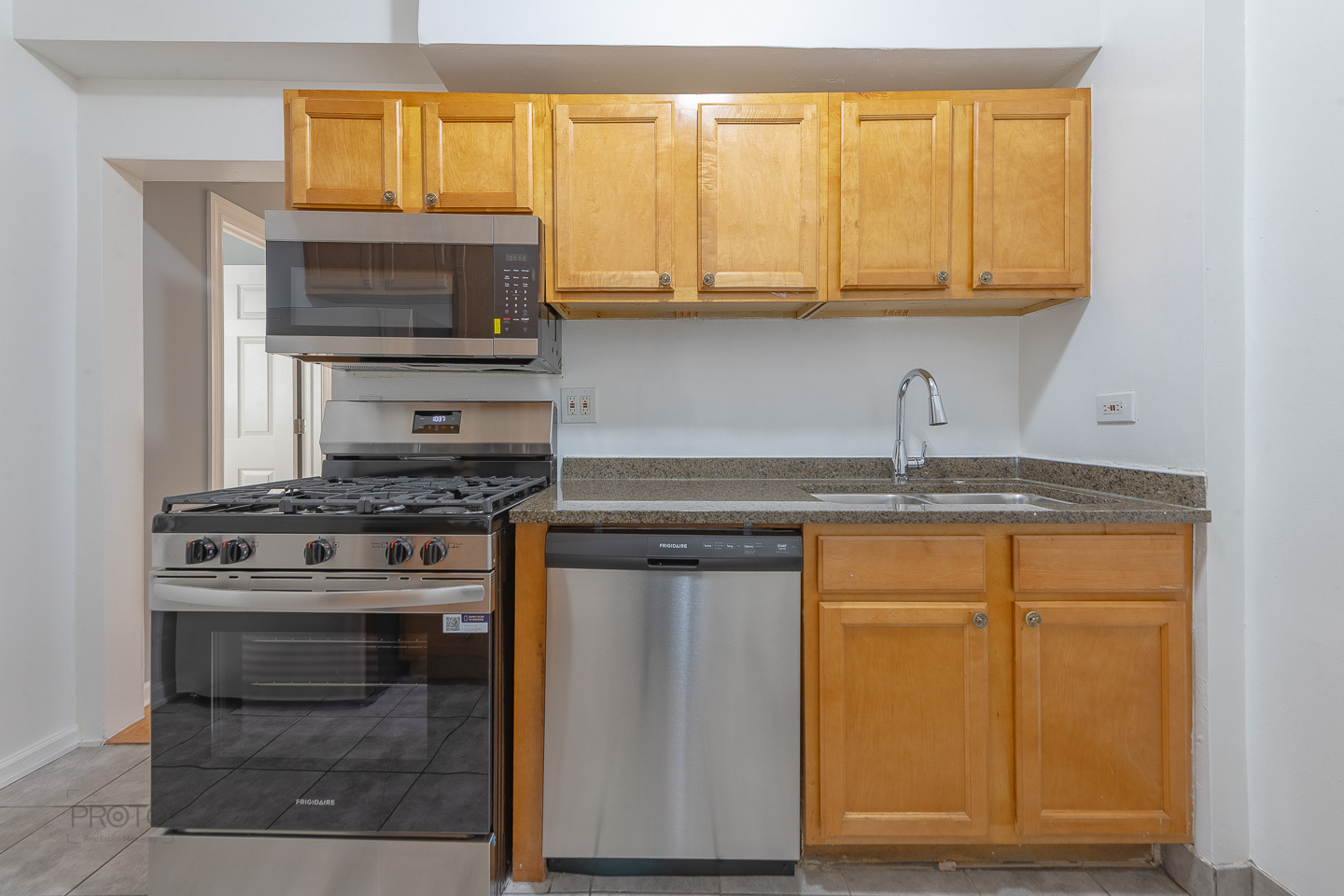 3100 W Argyle Street Unit: G