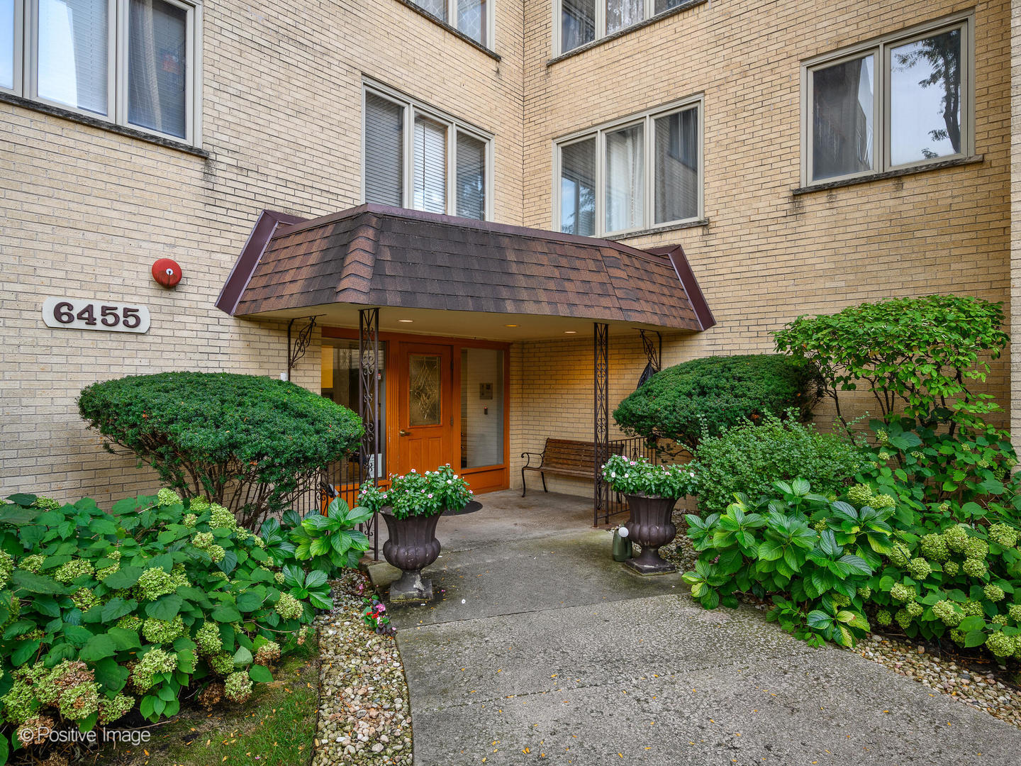 6455 W Belle Plaine Avenue Unit: 410
