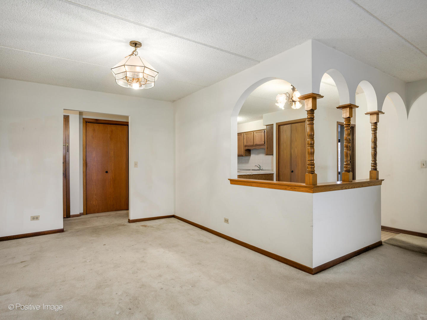 6455 W Belle Plaine Avenue Unit: 410