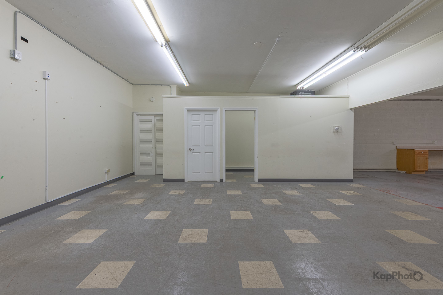 10420-10422 S Ewing Avenue