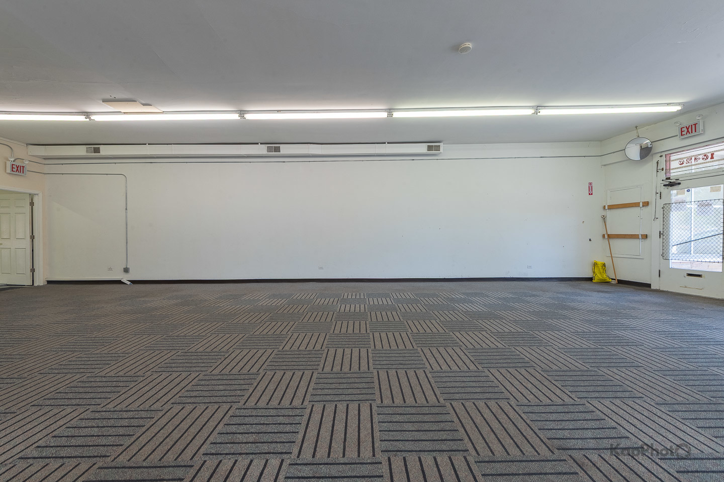 10420-10422 S Ewing Avenue