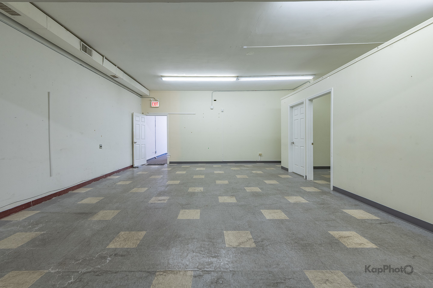 10420-10422 S Ewing Avenue