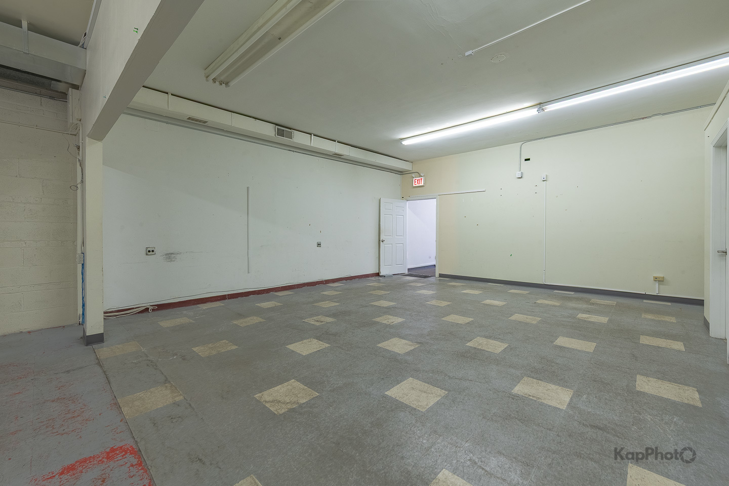 10420-10422 S Ewing Avenue