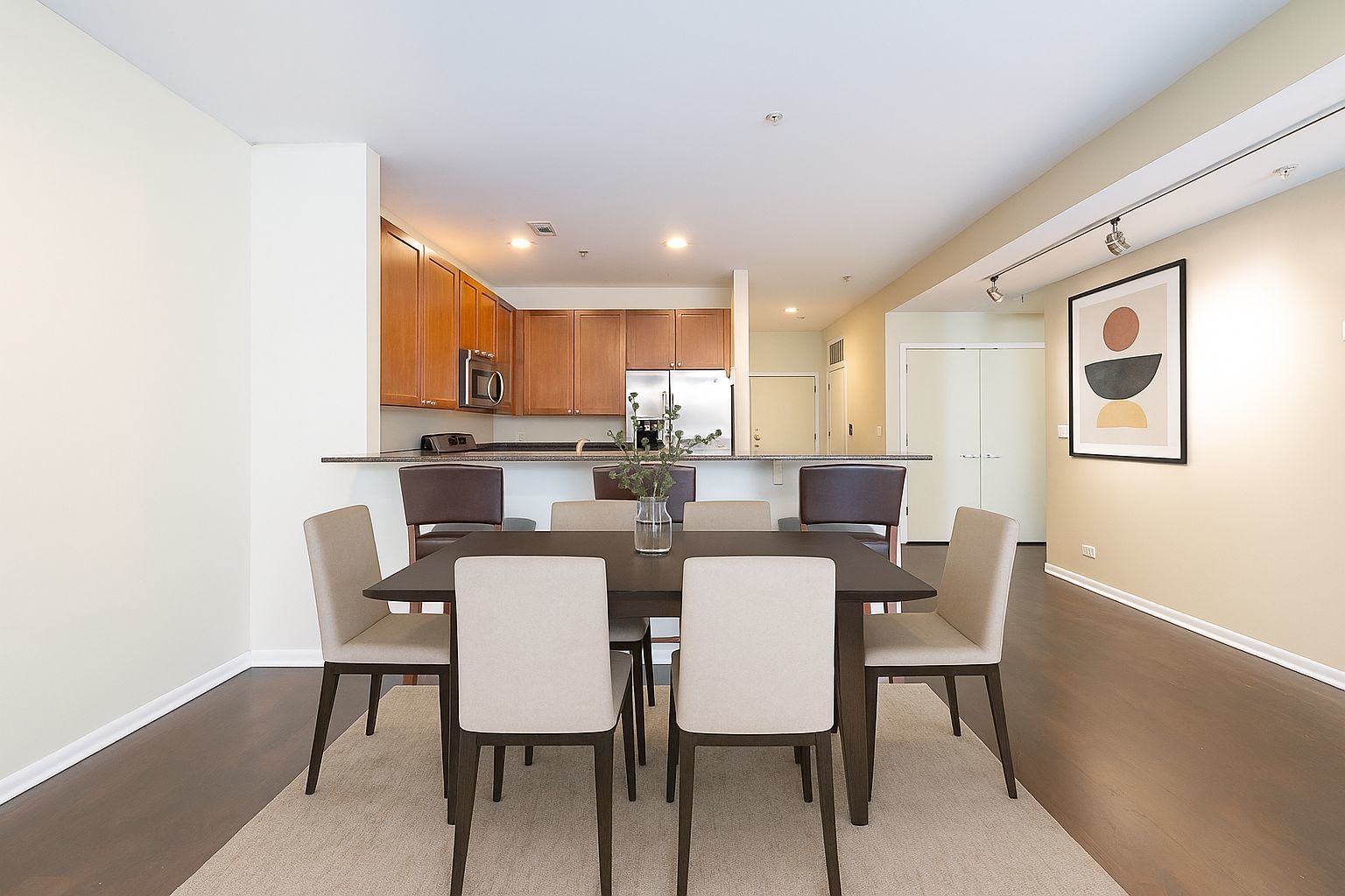 915 S Oak Park Avenue Unit: 1B