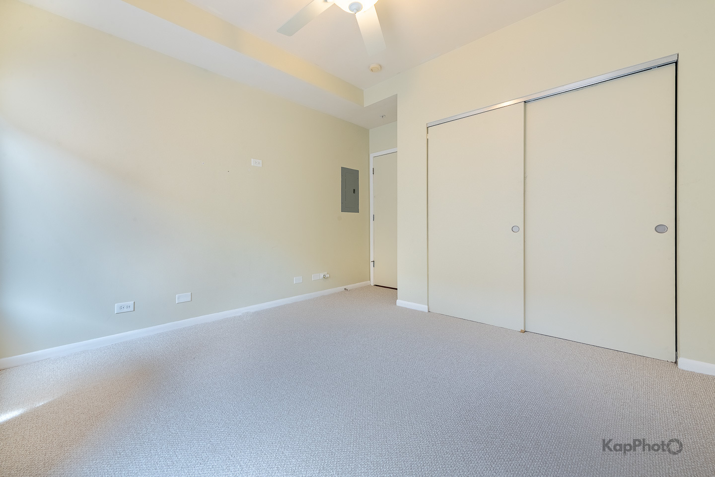 915 S Oak Park Avenue Unit: 1B