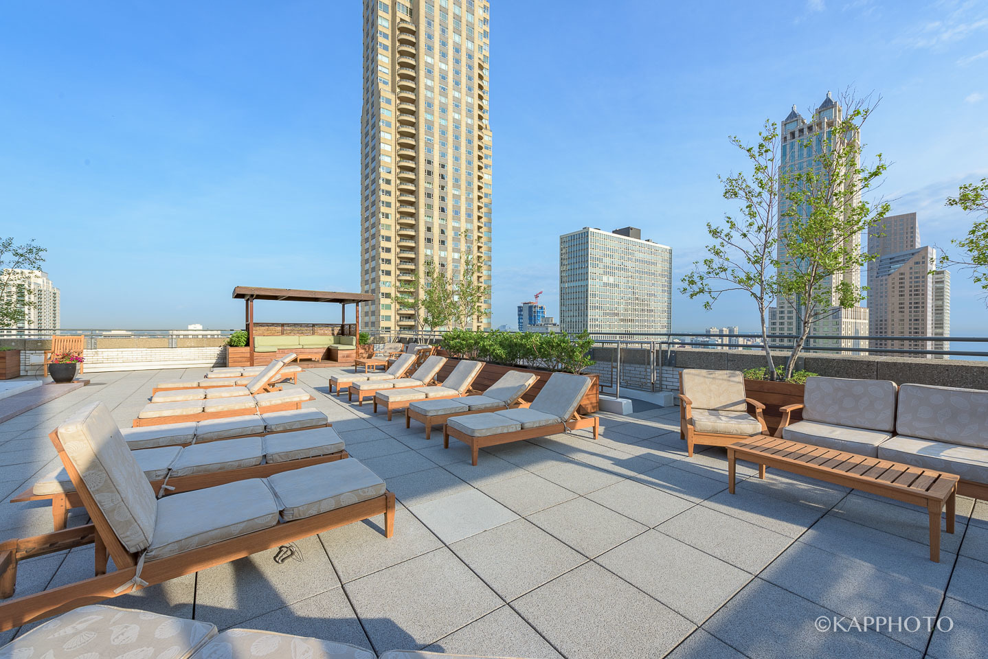 777 N Michigan Avenue Unit: 2405