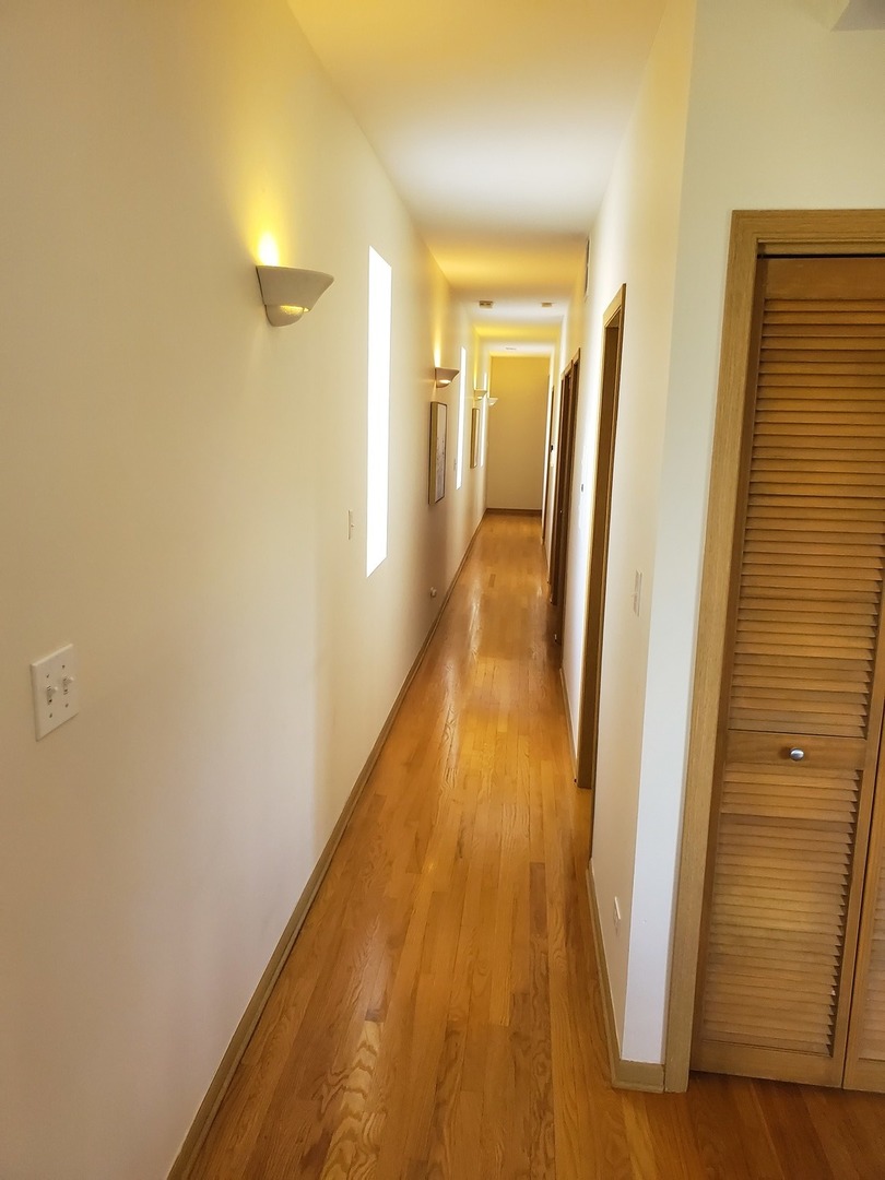 2226 W Monroe Street Unit: 3