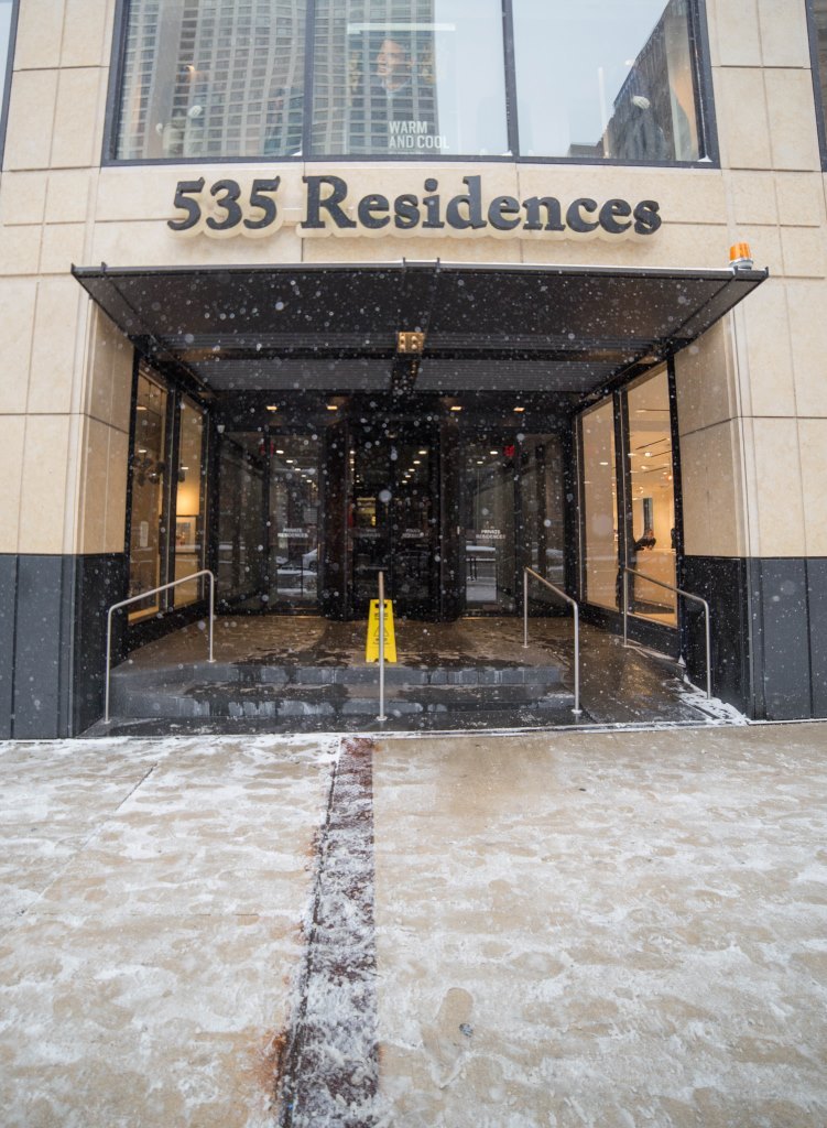 535 N Michigan Avenue Unit: 1906