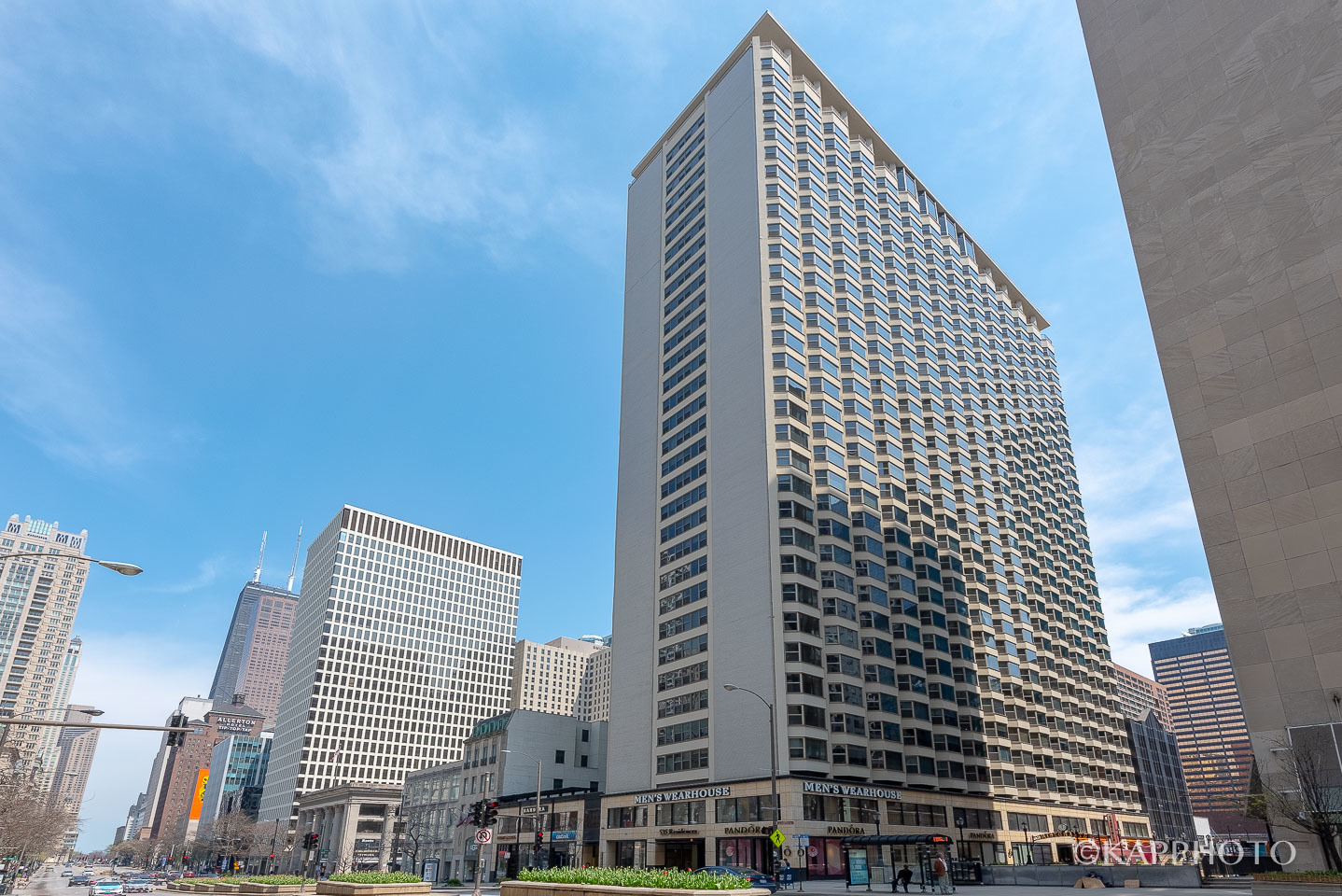535 N Michigan Avenue Unit: 1906