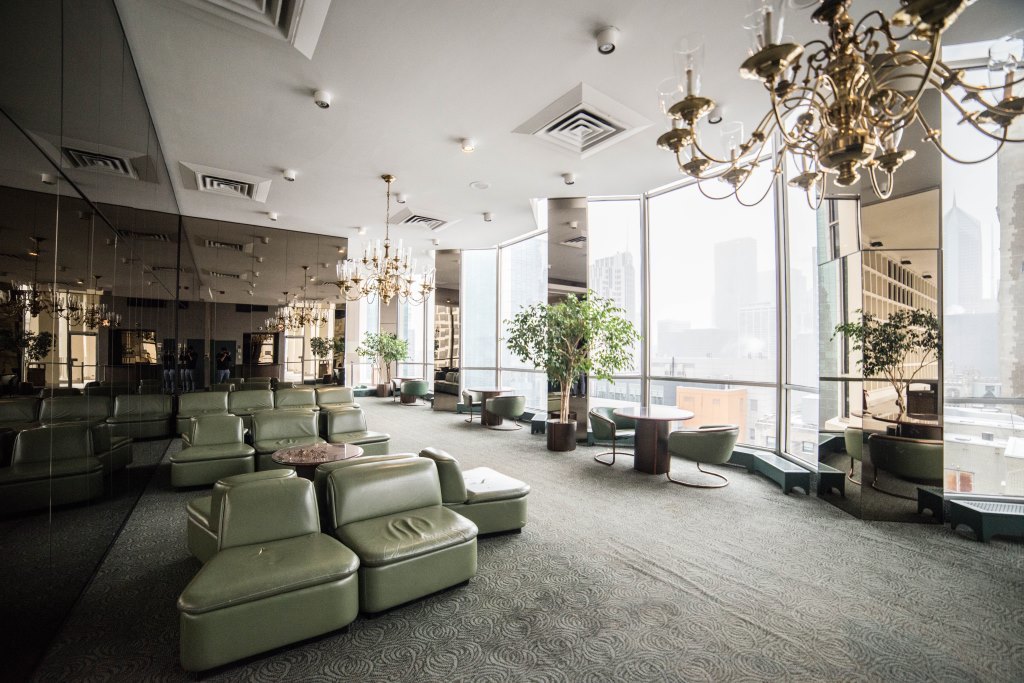 535 N Michigan Avenue Unit: 1906