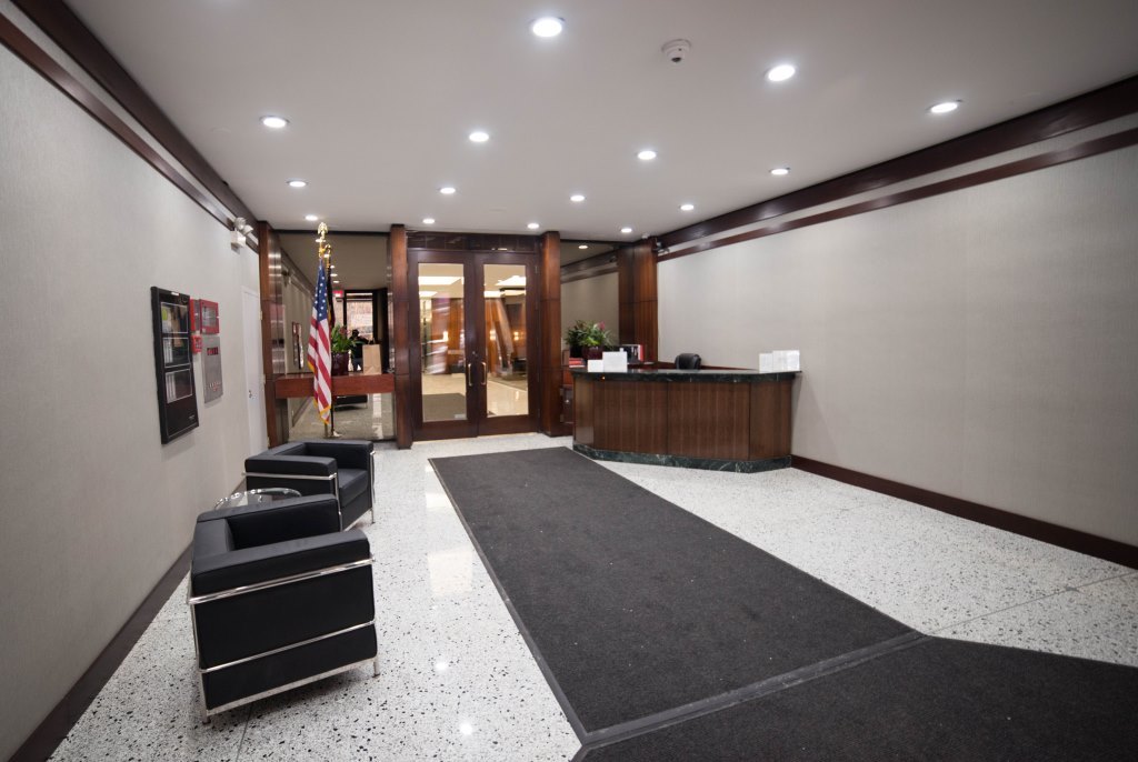 535 N Michigan Avenue Unit: 1906