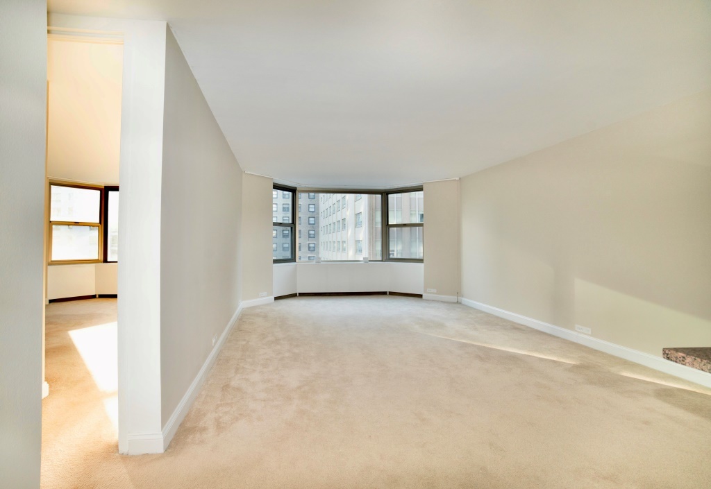 535 N Michigan Avenue Unit: 1906