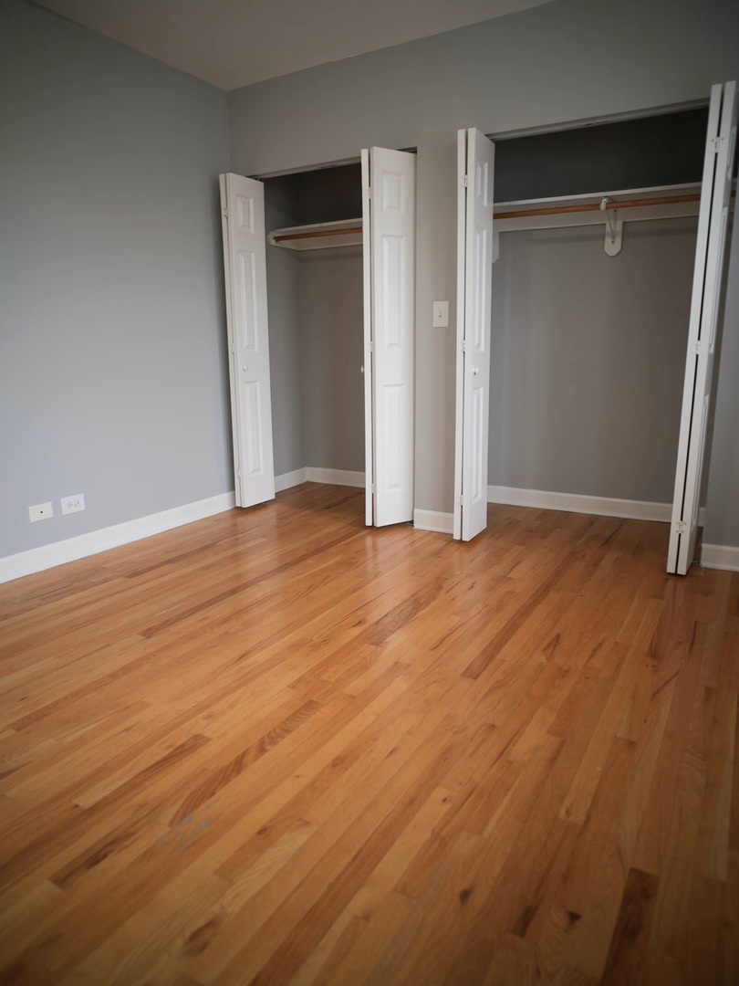 3045 N Laramie Avenue Unit: 2