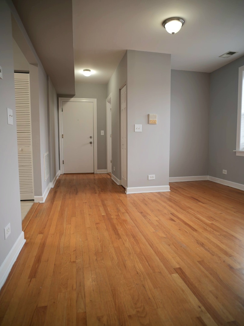 3045 N Laramie Avenue Unit: 2