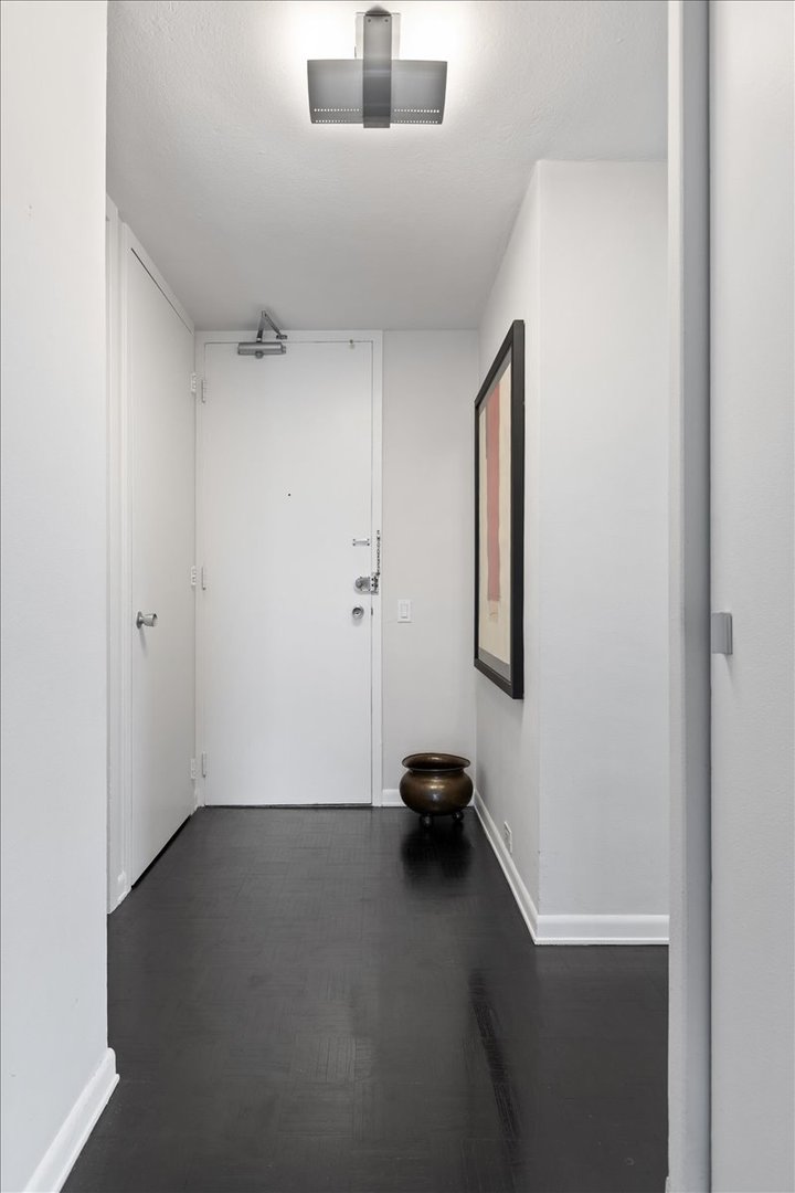 340 W Diversey Parkway Unit: 1616