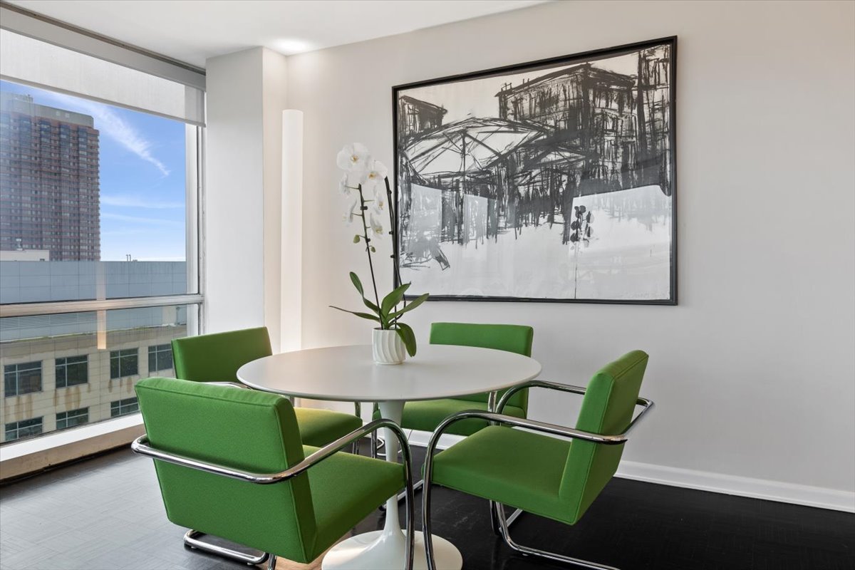 340 W Diversey Parkway Unit: 1616