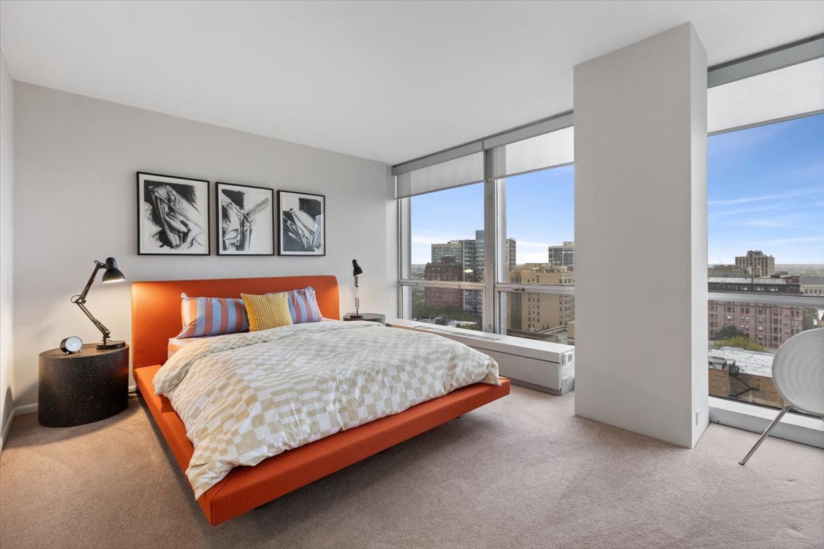 340 W Diversey Parkway Unit: 1616