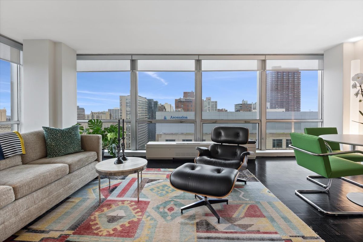 340 W Diversey Parkway Unit: 1616