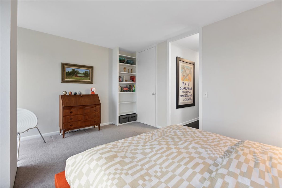 340 W Diversey Parkway Unit: 1616