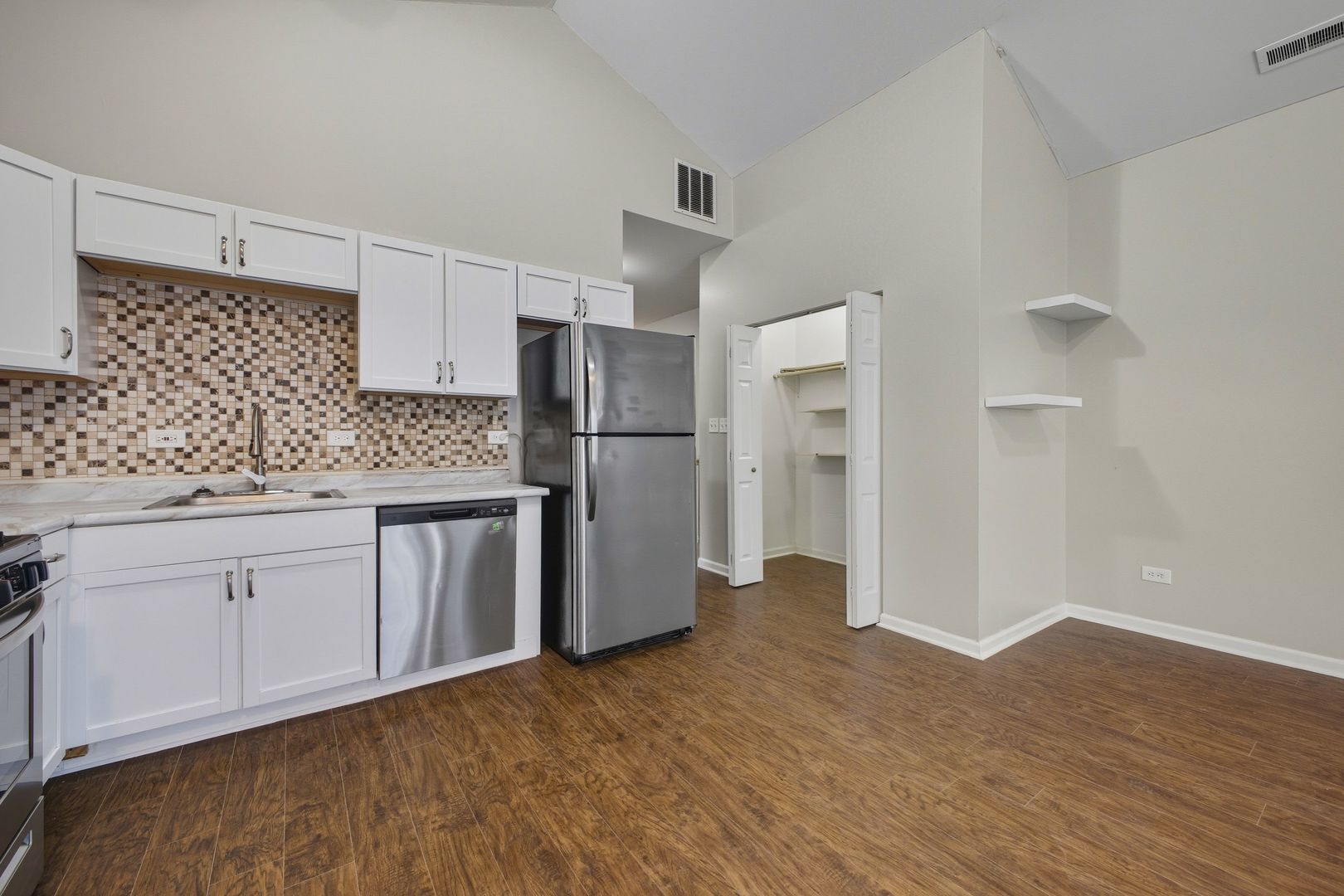 2955 W Wilcox Boulevard Unit: 3