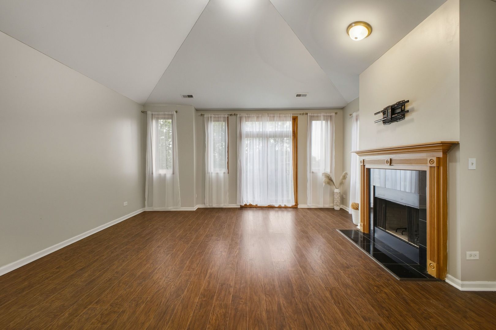2955 W Wilcox Boulevard Unit: 3