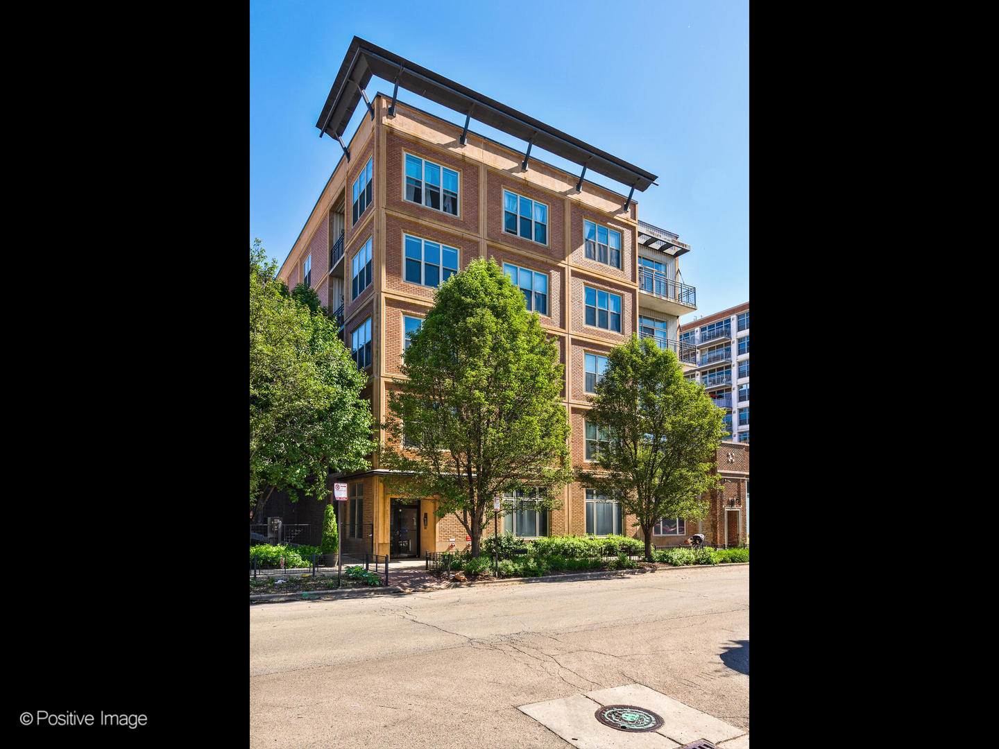 1228 W MONROE Street Unit: 408