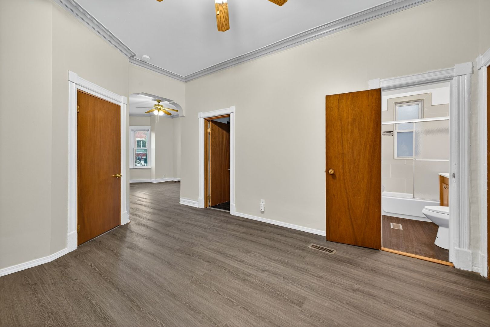 1922 N Whipple Street Unit: 1