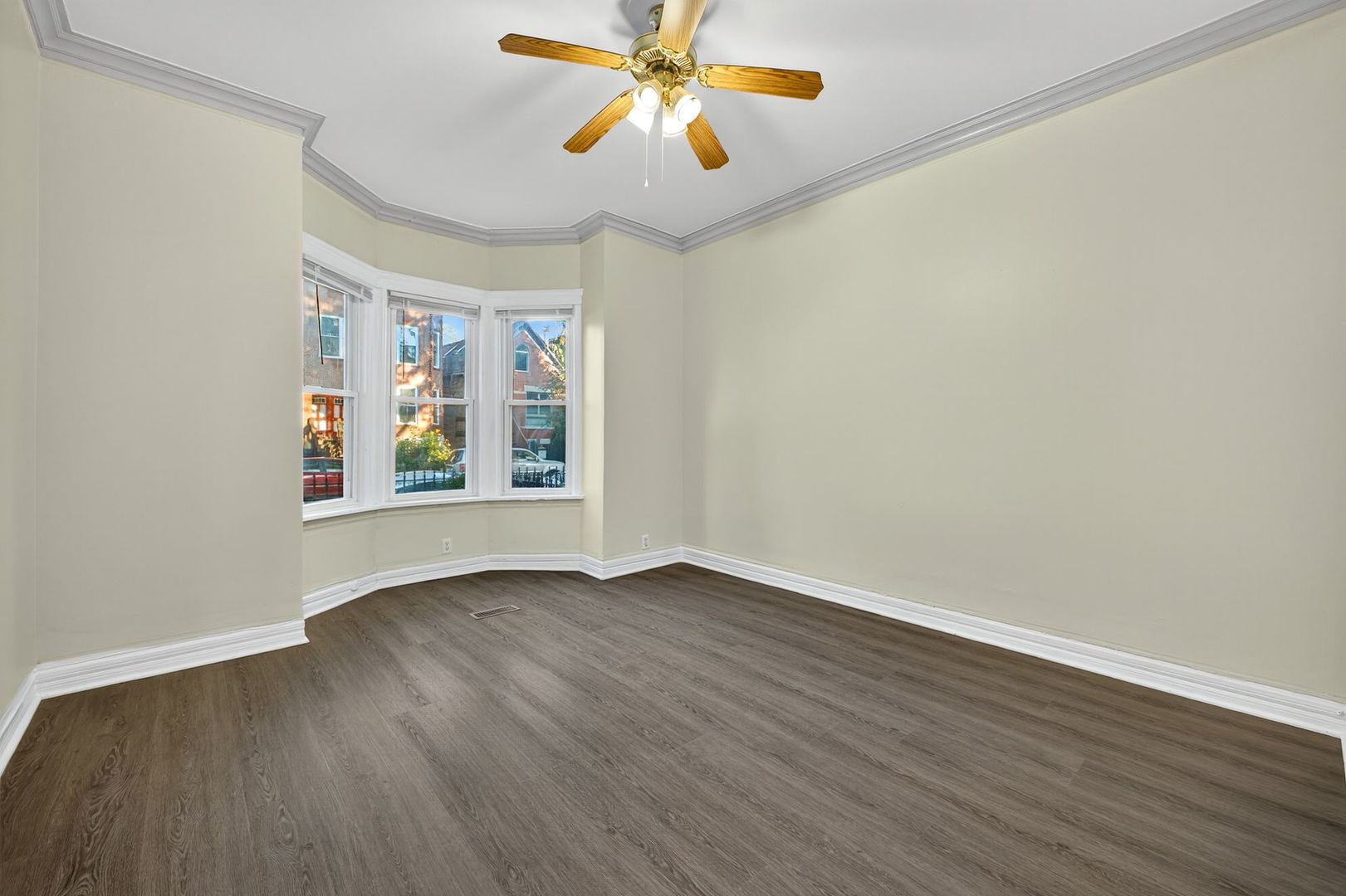 1922 N Whipple Street Unit: 1