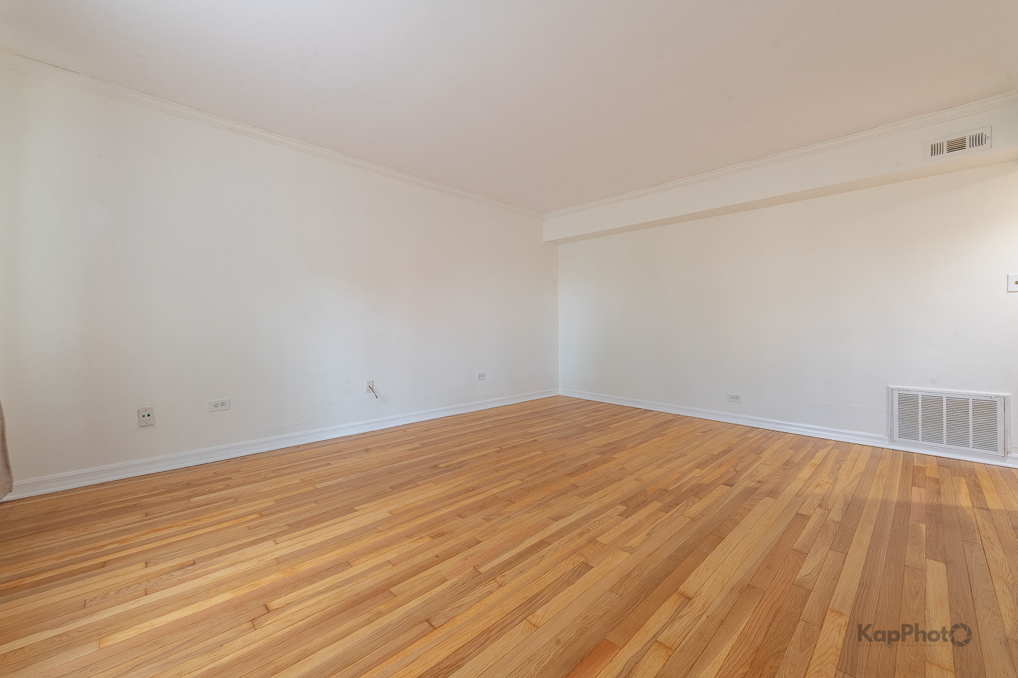 2041 W Jarvis Avenue Unit: 2E