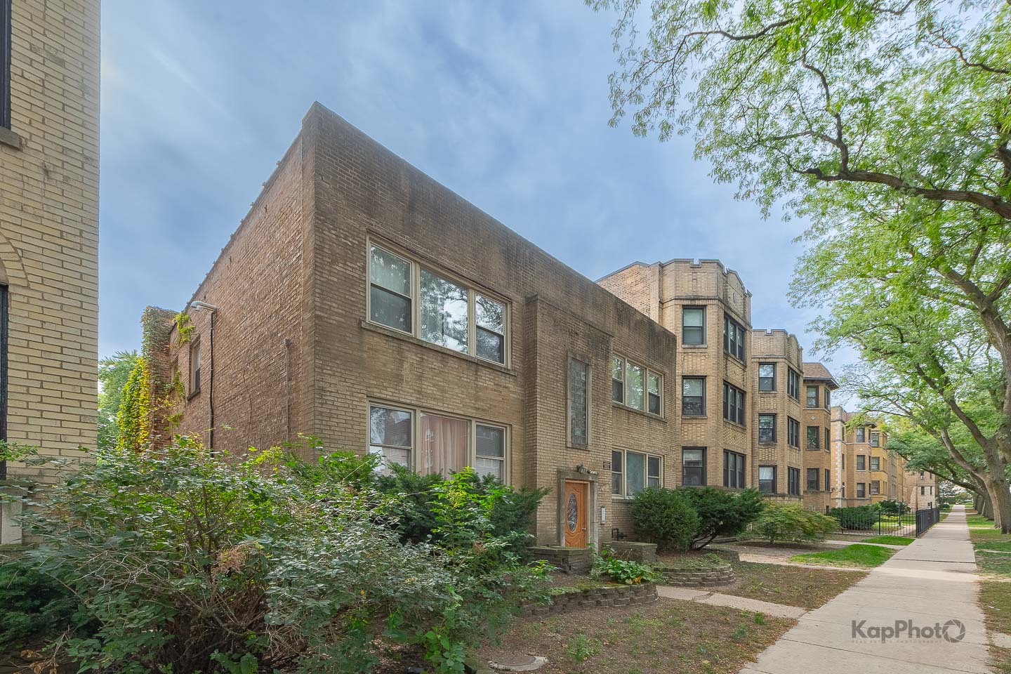 2041 W Jarvis Avenue Unit: 2E