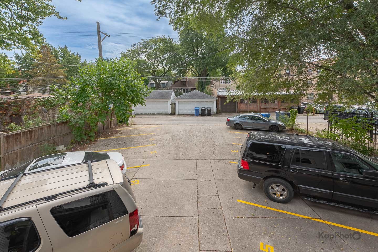 2041 W Jarvis Avenue Unit: 2E