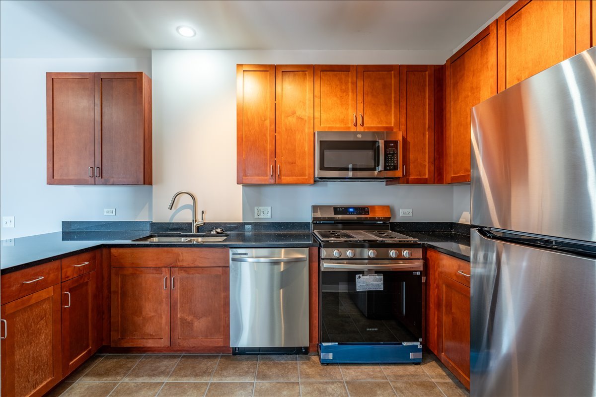 1155 W Roosevelt Road Unit: 503