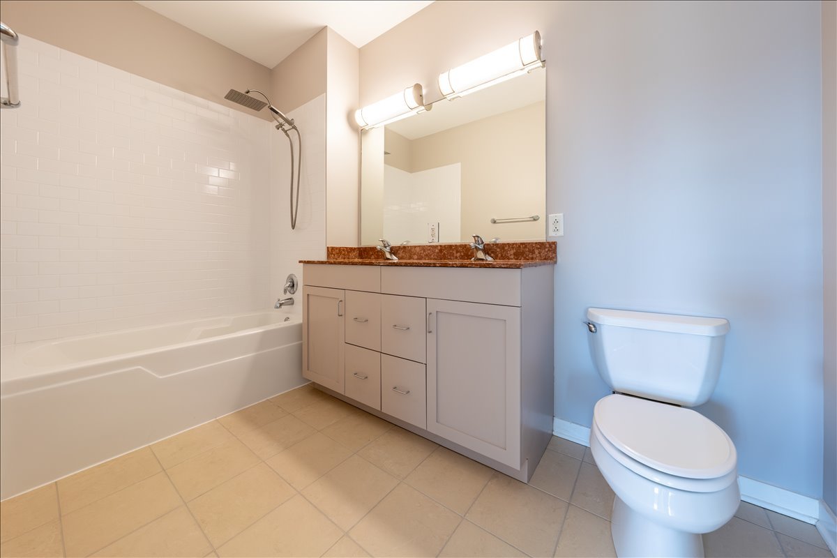 1155 W Roosevelt Road Unit: 503