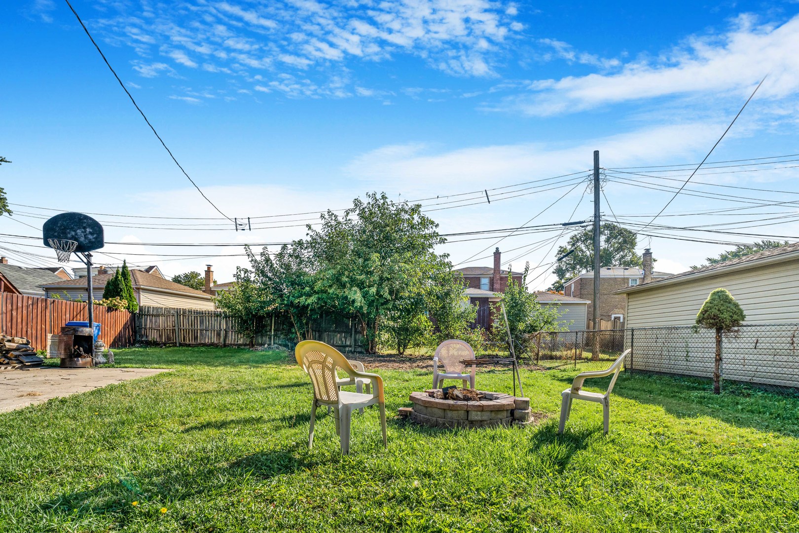 6411 S Leclaire Avenue