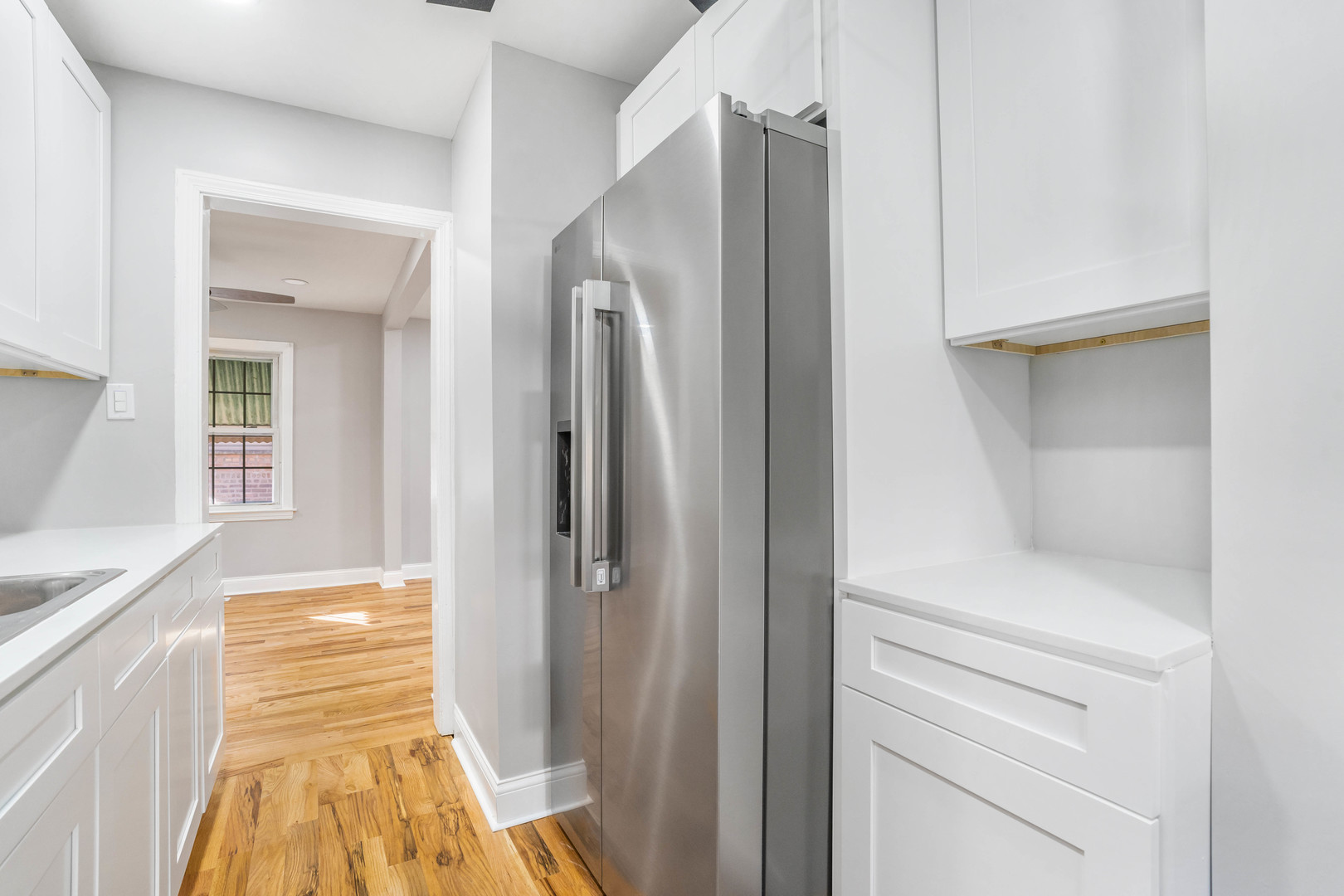 6411 S Leclaire Avenue