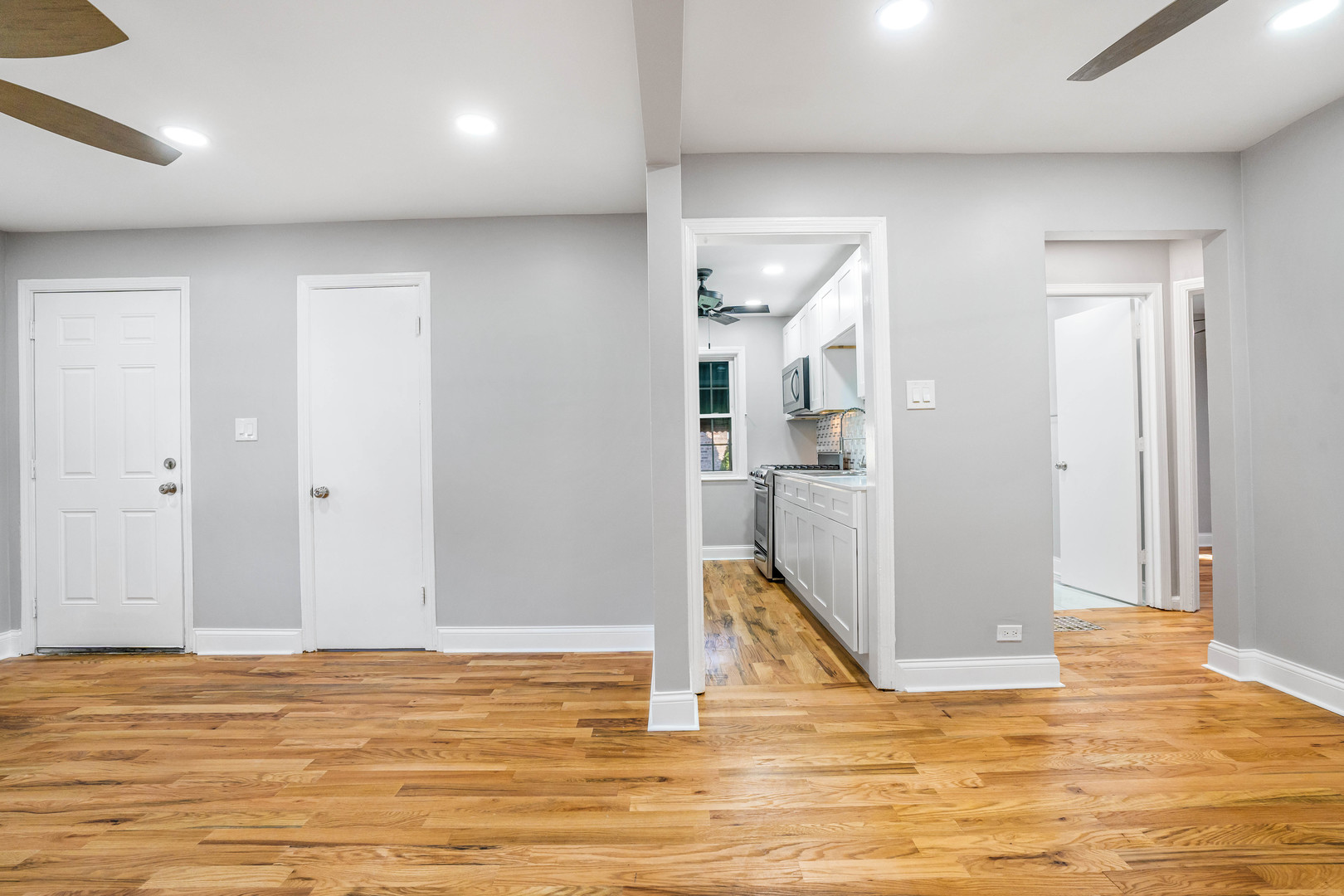 6411 S Leclaire Avenue