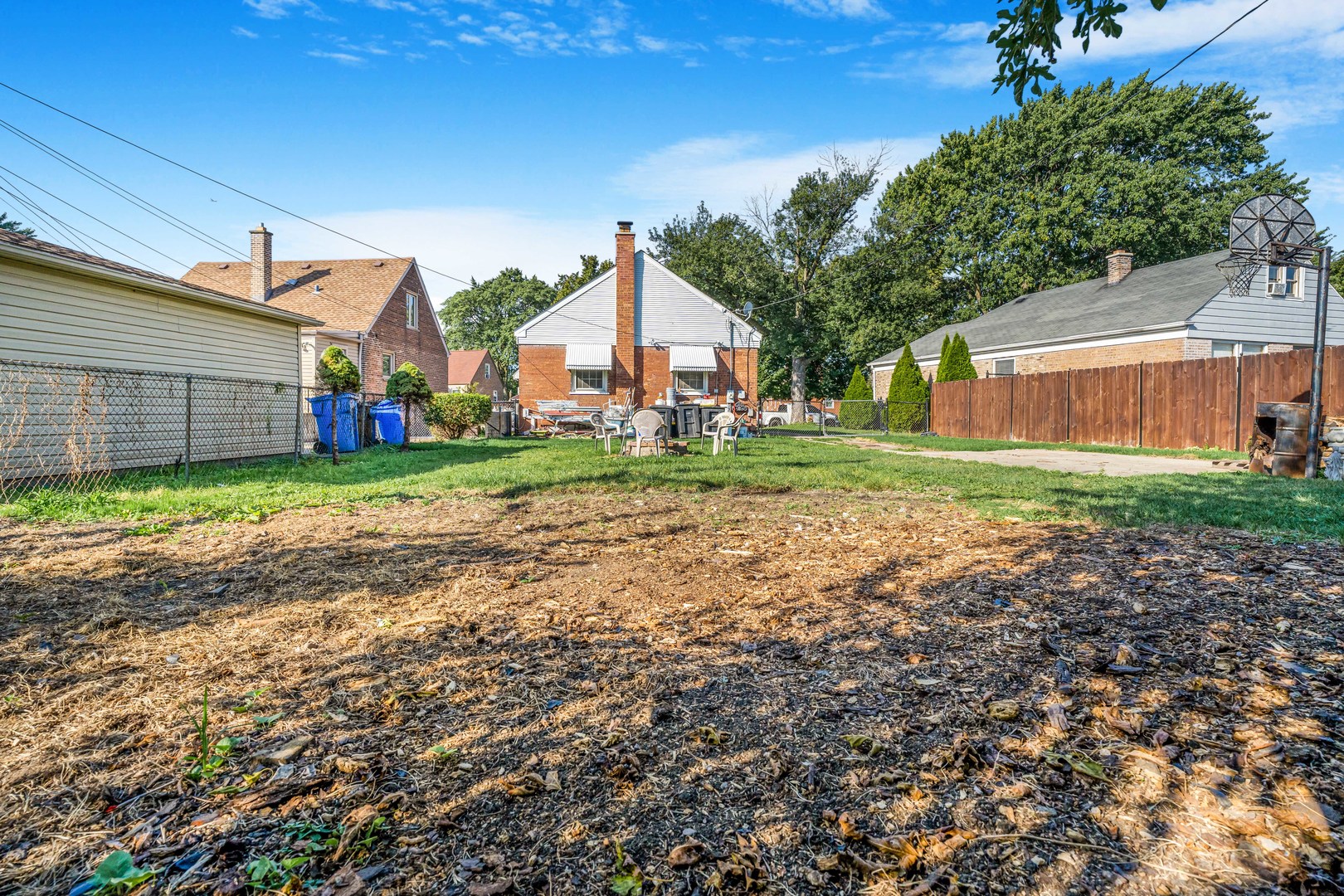 6411 S Leclaire Avenue