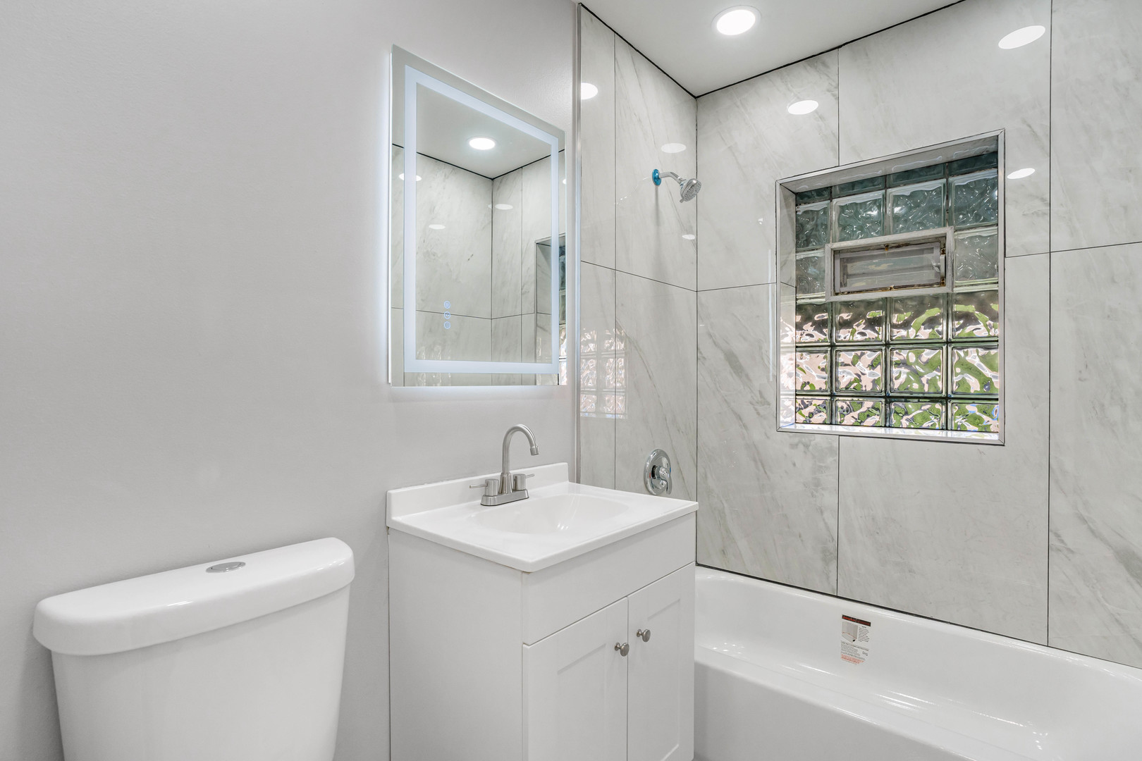 6411 S Leclaire Avenue